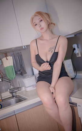 дBLUECAKE Jinju Alone Time RED