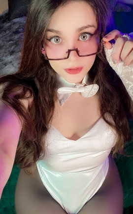 adina luna Nerdy Bunny Girl_˿