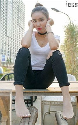 异思趣向IESS美足写真 丝足便当018 《SASA与ES6(超薄肉丝)》_丽丝库